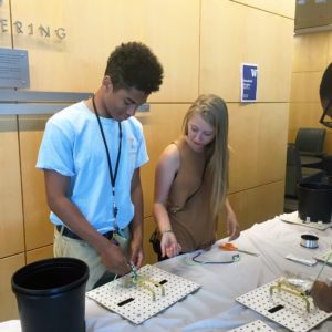 STEMM Prep students at UW Bioengineering outreach event