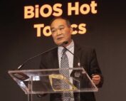 Ruikang Wang speaking at the SPIE Britton Awards